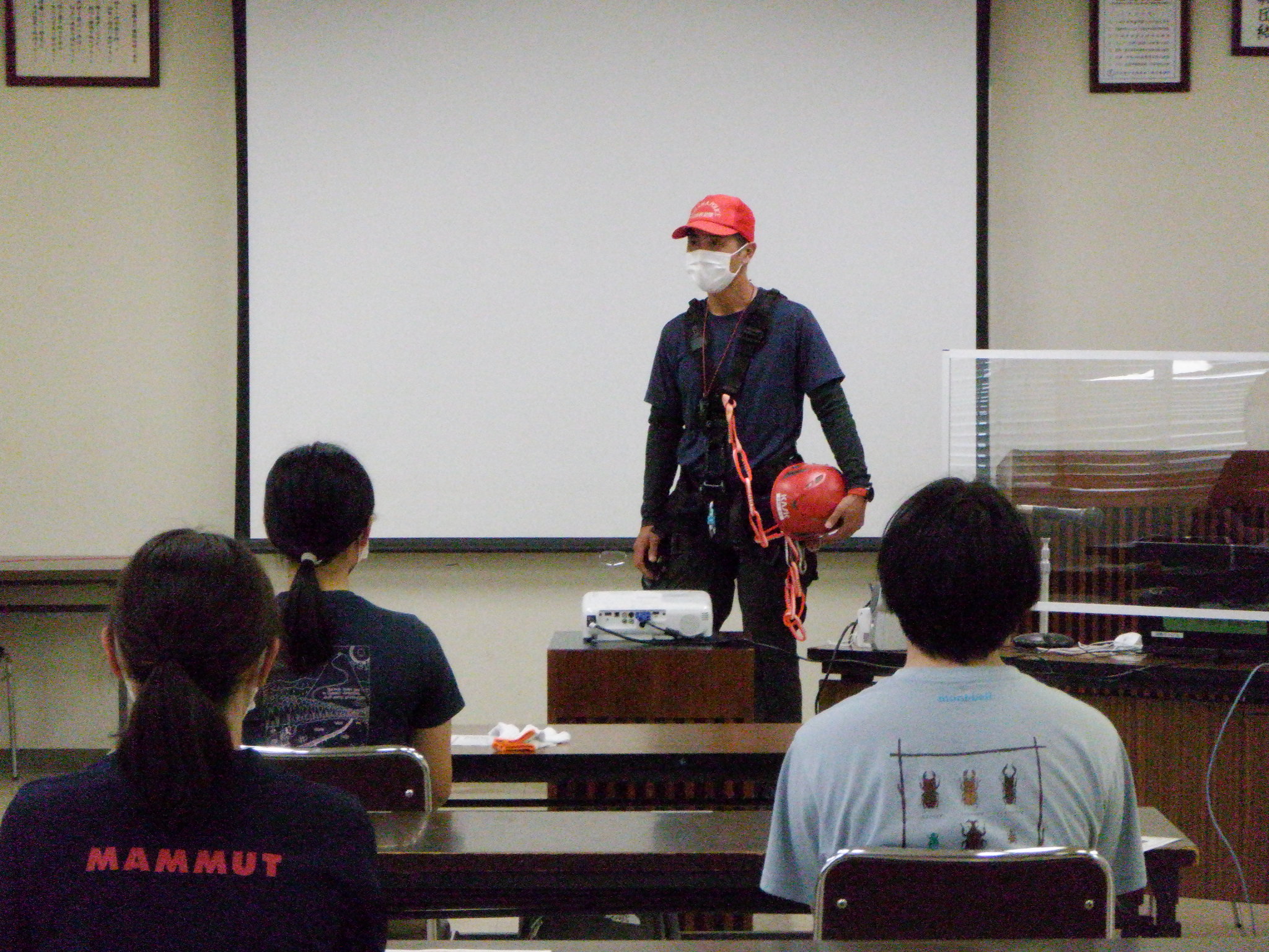ハイキング部】山岳救助体験（クライミング・遭難者救助）参加