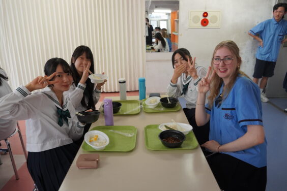 昼食時の様子9