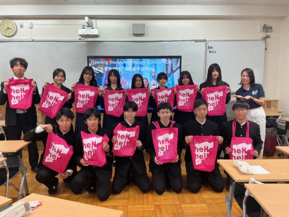 真剣に聞く様子